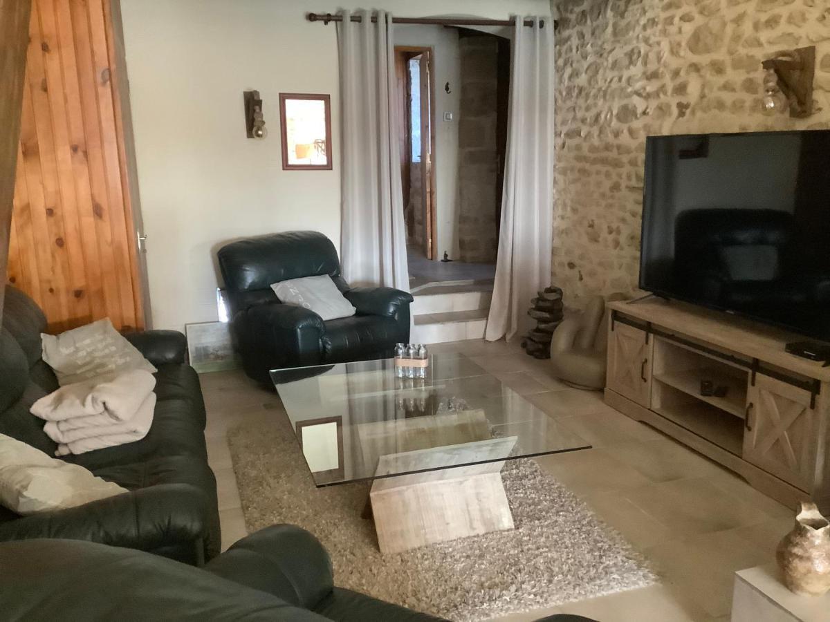Gîte vallée magique Panissaud Le Grand-Madieu Extérieur photo