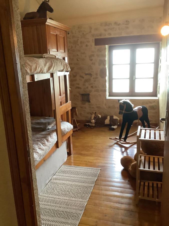 Gîte vallée magique Panissaud Le Grand-Madieu Extérieur photo